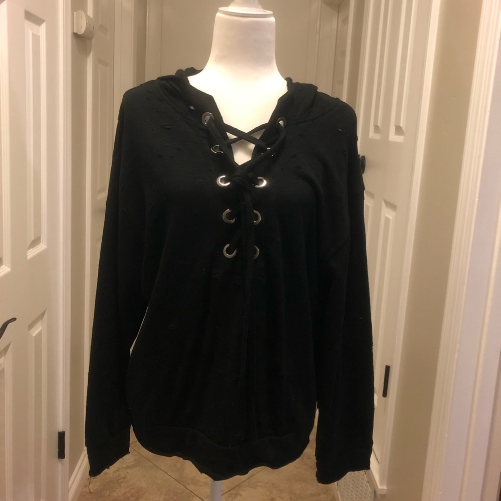 NWT Black Long sleeve hoodie Sweater size L